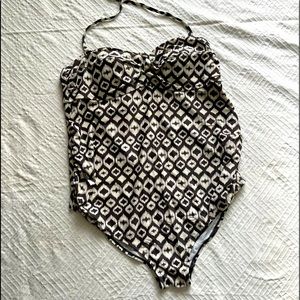 Liz Lange Maternity swimsuit XXL one piece